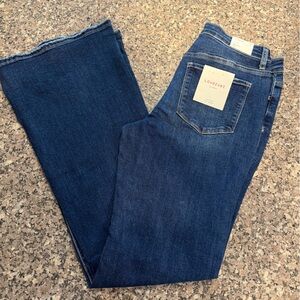 Women's Lovervet Dark Blue Flare Jeans - NWT - Size 32 - Distressed Knee